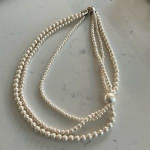 Artificial pearl necklace